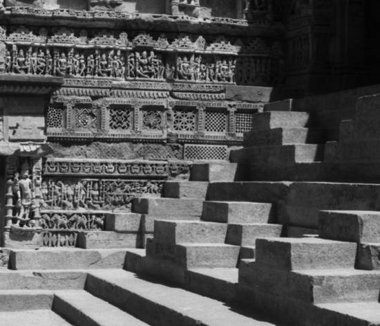 Queen's Stepwell, Patan - 23, photograph by Ar Y D Pitkar