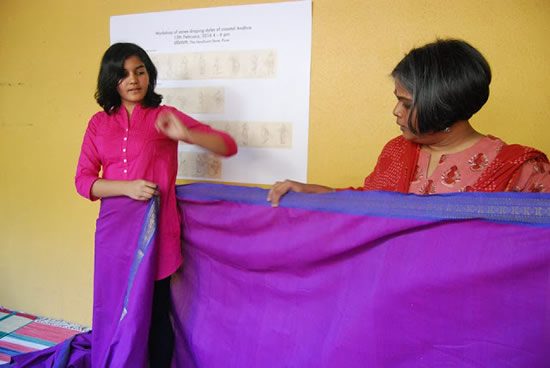 7 yard saree - Draping at Indiaart Gallery, Pune
