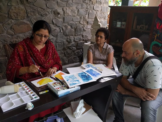 Watercolour Painting Workshop at Indiaart Gallery, Pune - Chitra Vaidya demonstrates washes