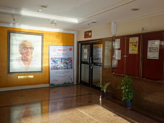 Entrance to the Art Gallery
at P. L. Deshpande Kala Academy,
Ravindra Natya Mandir, Prabhadevi, Mumbai