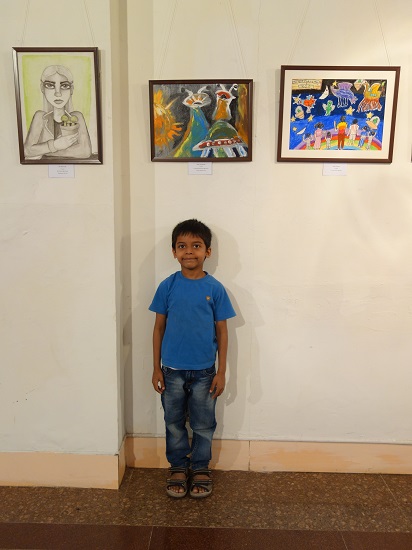 Kabir Deshpande with his painting
at Khula Aasmaan show by Indiaart - Edition I