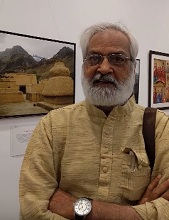 Artist Aku Jha talks about Milind Sathe's solo photography show