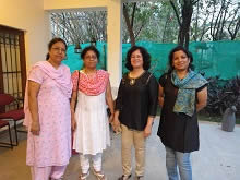 Dr Prachee Sathe with Sushama Chitale and friends at Indiaart Gallery, Pune