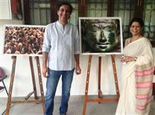 Kumar and Mehendi Mangwani are all smiles at Indiaart Gallery on the opening day of his photography show - TIMELESS INDIA