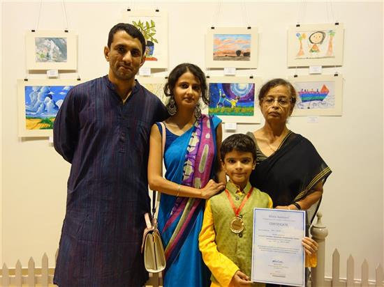 Neil Gaur with his family at Khula Aasmaan exhibition at Mumbai - October 2017 