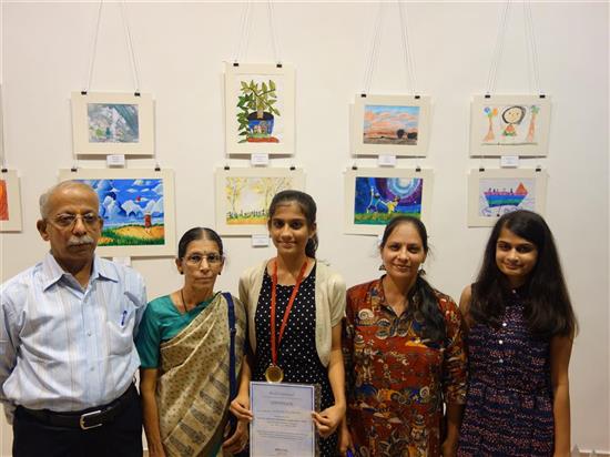 Vaishnavee Puntambekar with her family at Khula Aasmaan exhibition at Mumbai - October 2017 