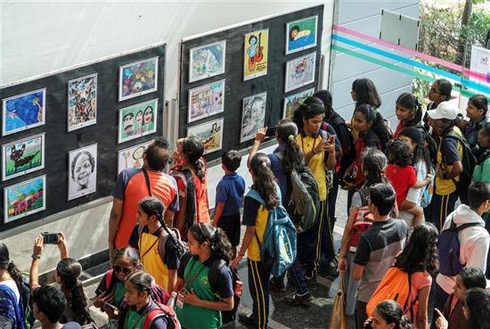 Crowd at Khula Aasmaan children's art exhition at IISER Pune