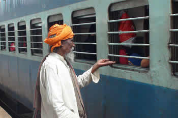 Khula Aasmaan photography contest theme - World of Railways