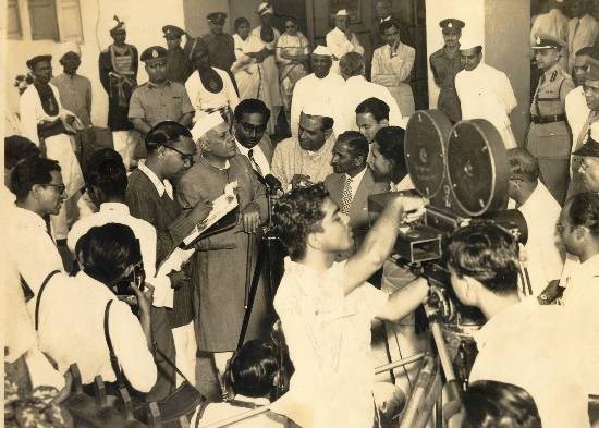 Jawaharlal Nehru at a press conference being recorded by a Films Division cameraman, February 1955, photograph by Prem Vaidya