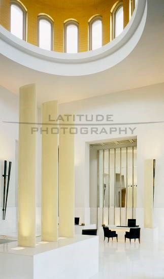 Trident Hitlon Gurgaon Lobby, photograph by Ali Rangoonwalla