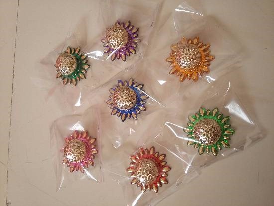 Udbatti Holders, painting by Dhanashree Puntambekar