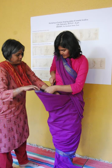 Demonstration - Draping a saree at Indiaart Gallery, Pune