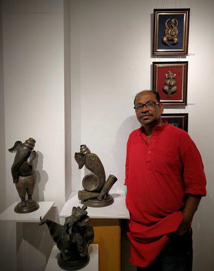 Exclusive exhibition at Indiaart Gallery, Pune - Chandan Roy with his bronze Ganesha sculptures for GANAPATI