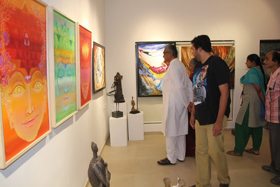 Yoga and Realisation - Some pictures from the inauguration of the show at Indiaart Gallery, Pune