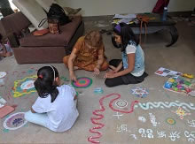 Sandhya Mahajan with kids at the Rangoli workshop  at Indiaart Gallery on Sunday 23rd October 2016.